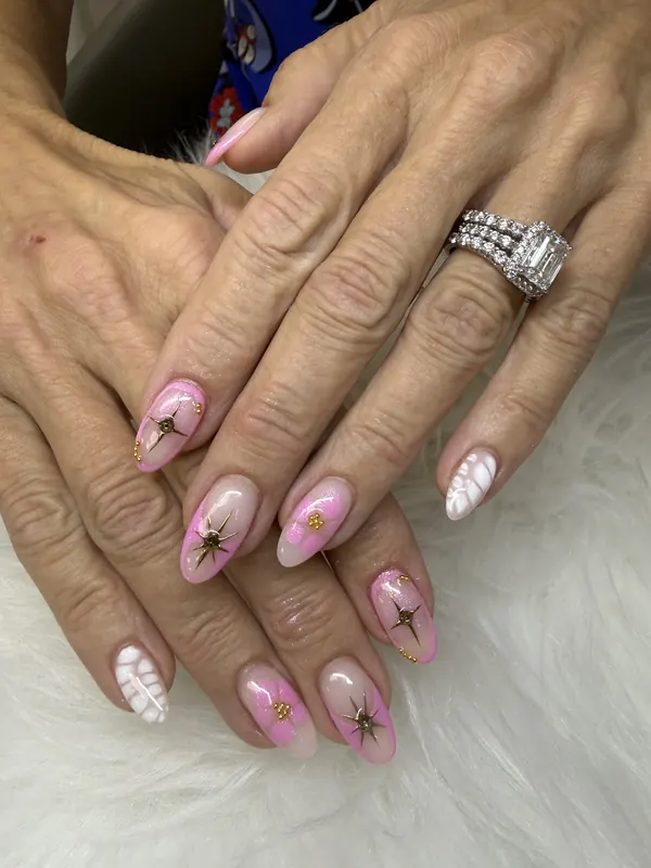 Nail gallery