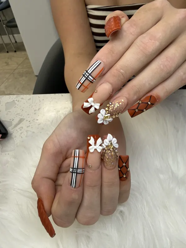 Nail gallery